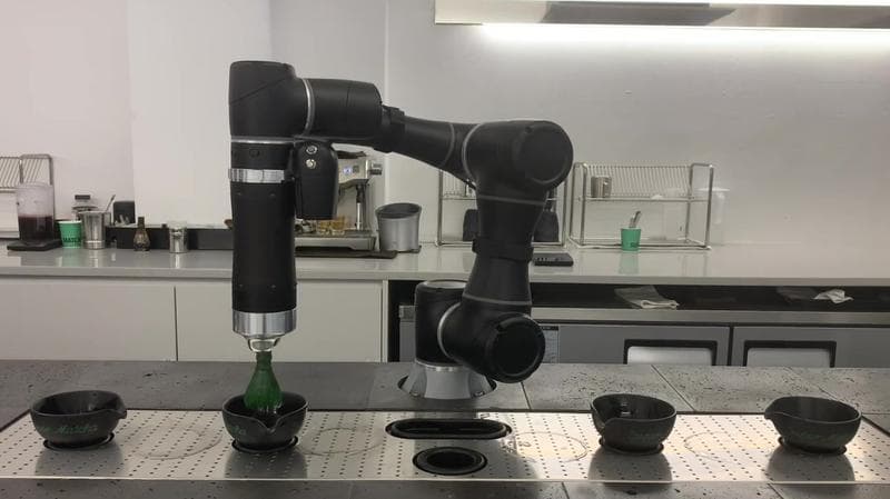 성수동 로봇 카페 슈퍼말차