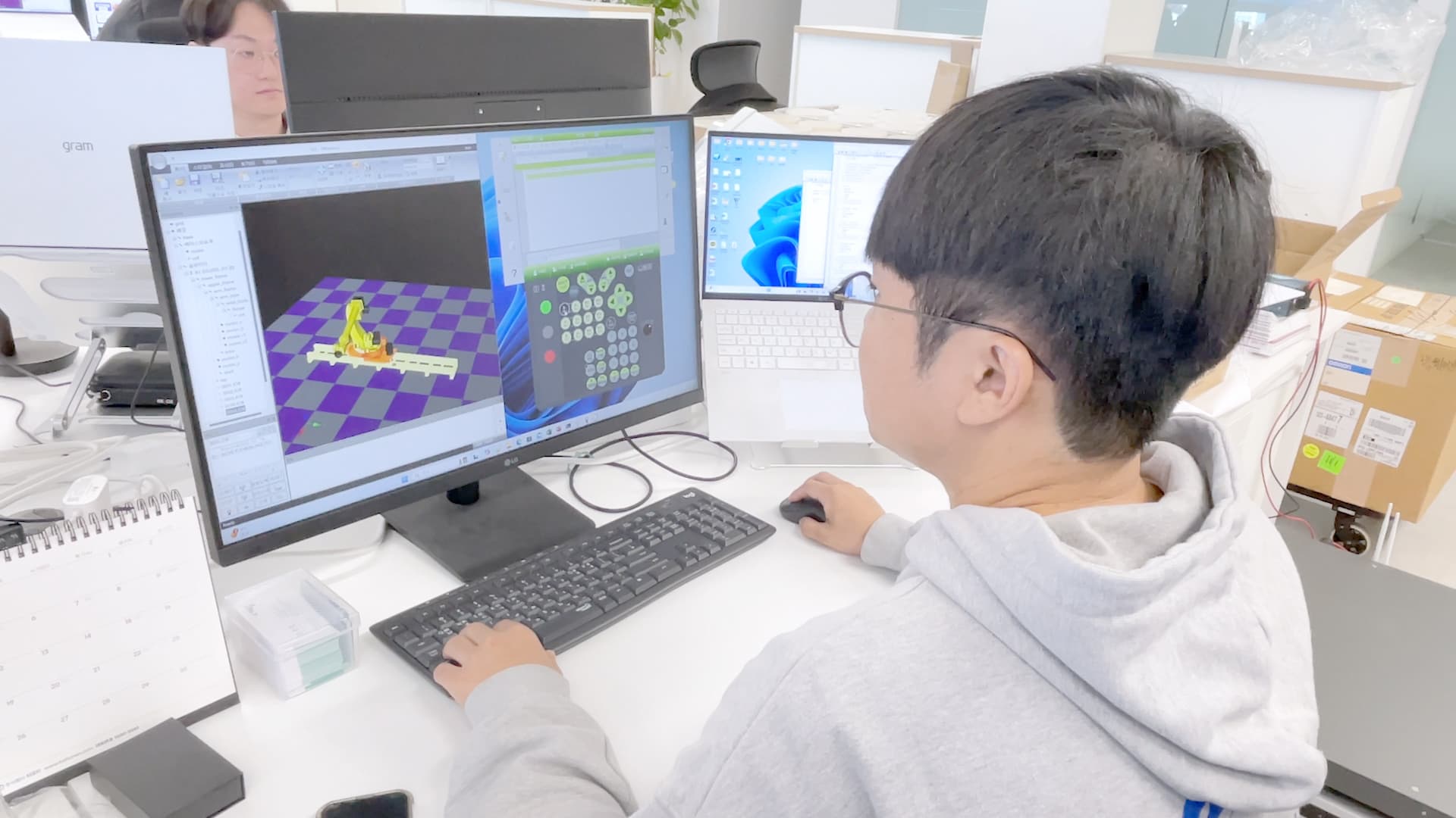 가공기 내 너트 인입 자동화, 티칭 지원까지 완벽하게!